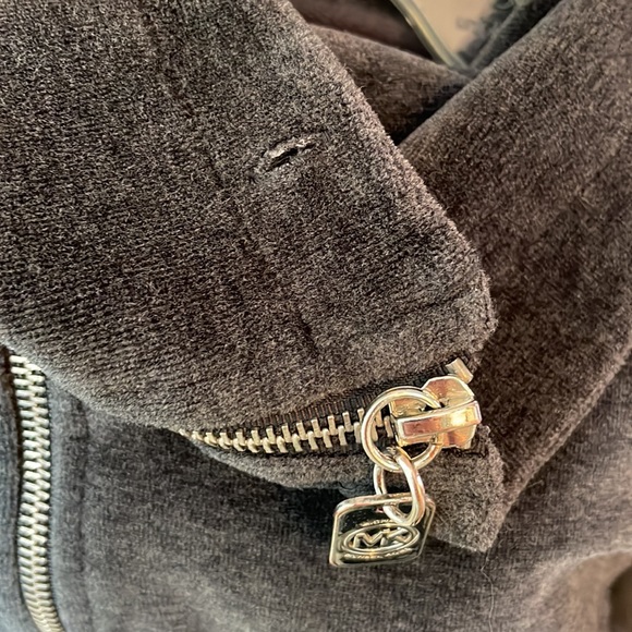 Michael Kors Women’s Small Velour Top with Zip Up front 2 Front Pockets - Picture 6 of 12